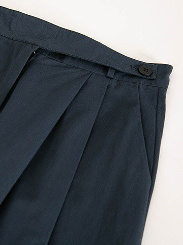High-Rise Curved Pants