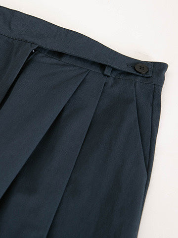 High-Rise Curved Pants