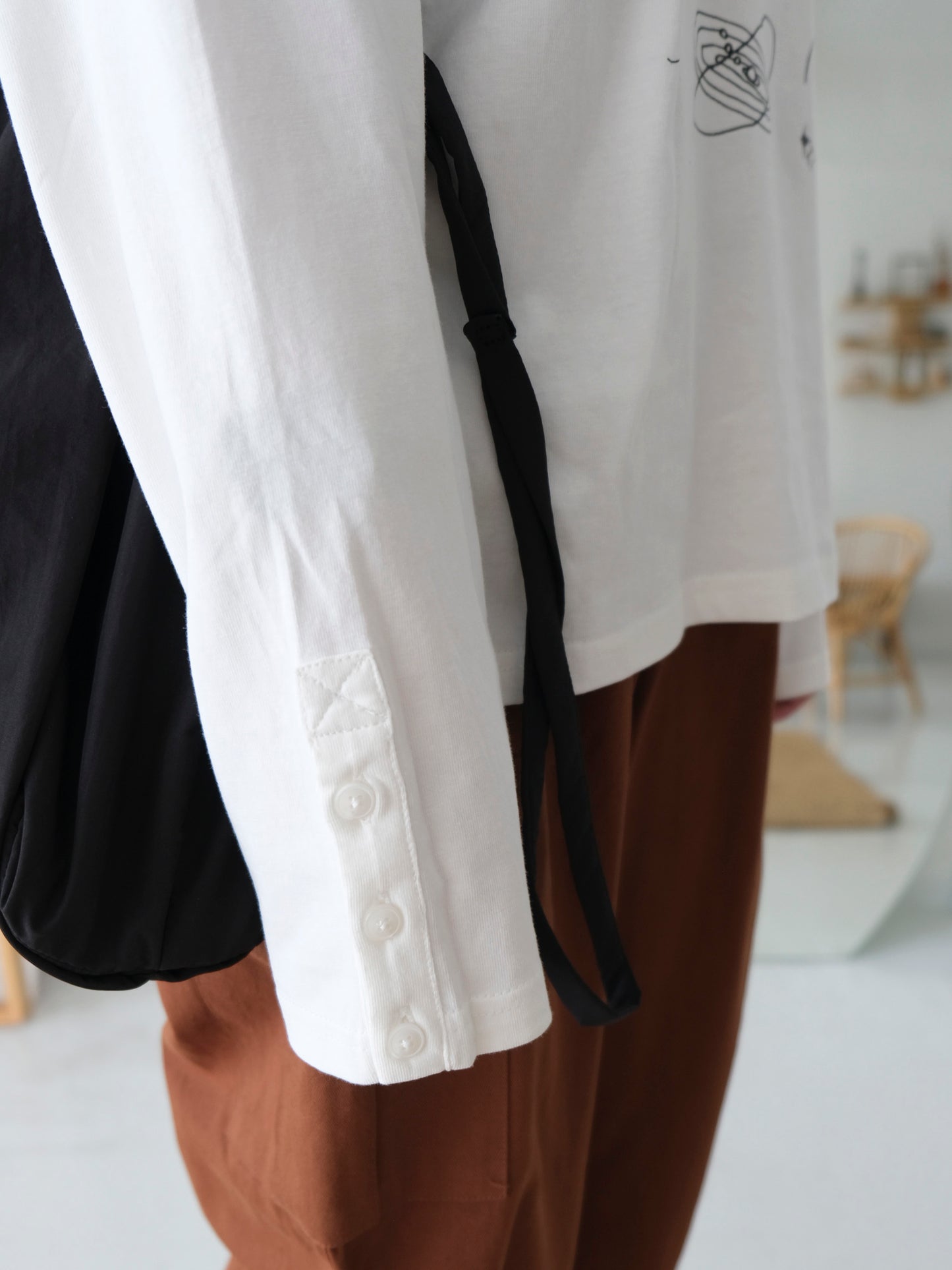 Universal Sleeve Tee (Green, White)